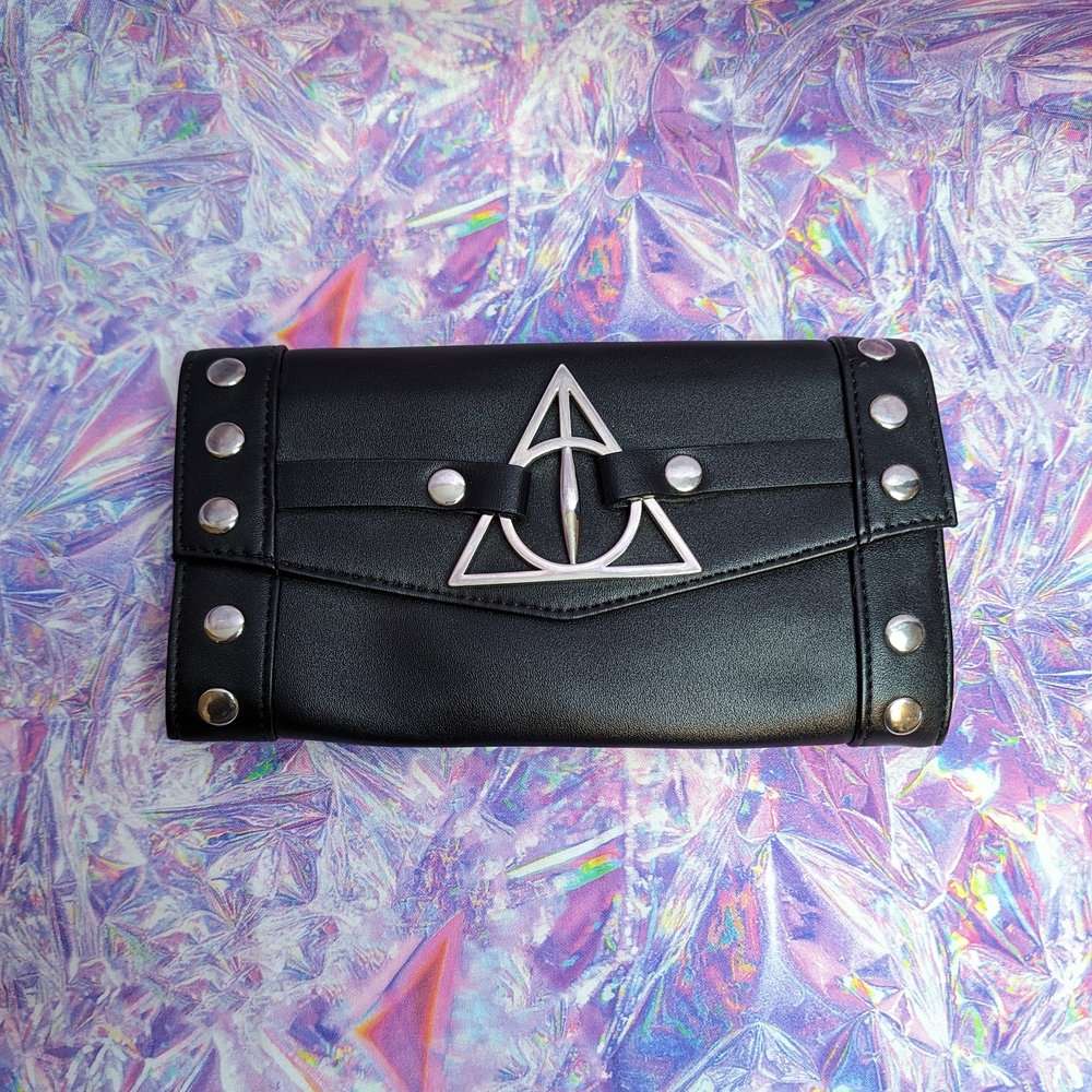 Universal Studios Harry Potter Deathly Hallows Charm Billfold Wallet NWOT